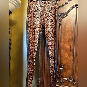 NWOT Leggings